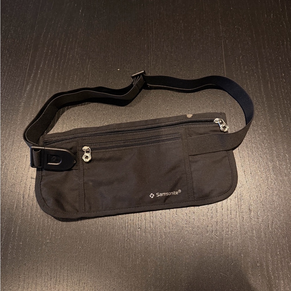 Samsonite Classic Black Belt Bag